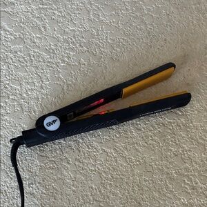 Black and Gold Hair Straightener